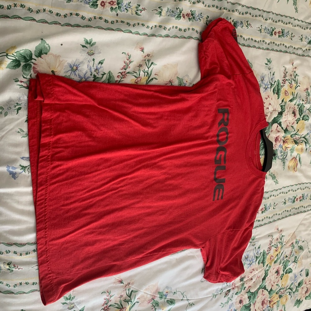 5 Rogue T shirts - Picture 1 of 1
